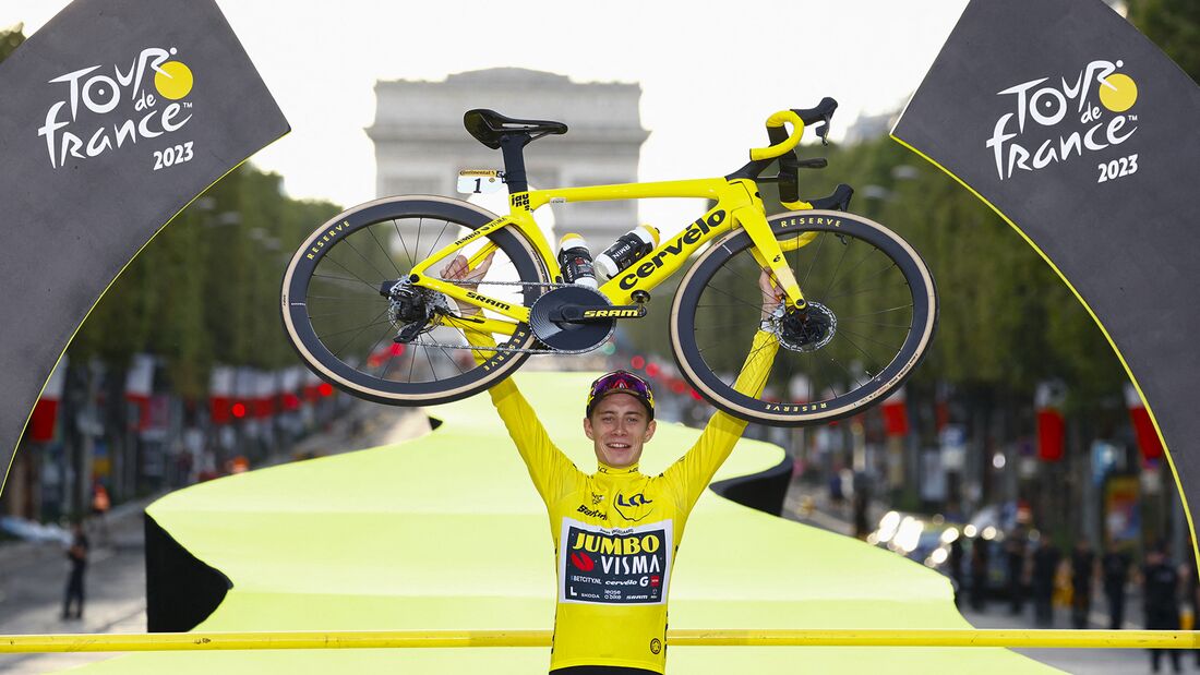 CYCLING-FRA-TDF2023-STAGE21-PODIUM