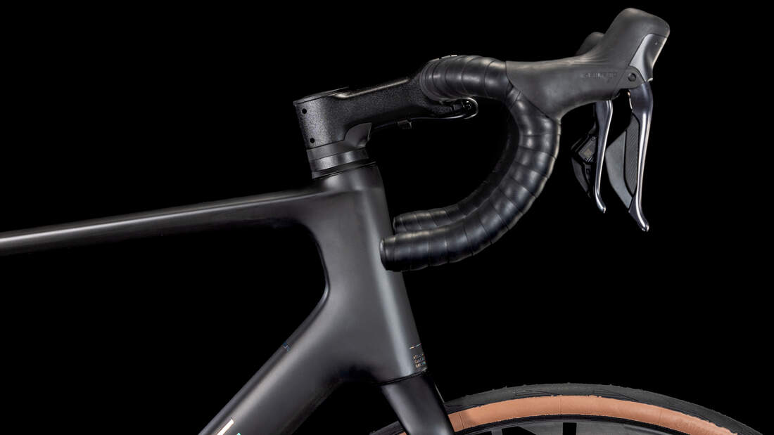 Cube Attain C:62 SLT,Rennrad,2025,Cockpit,vollintegration