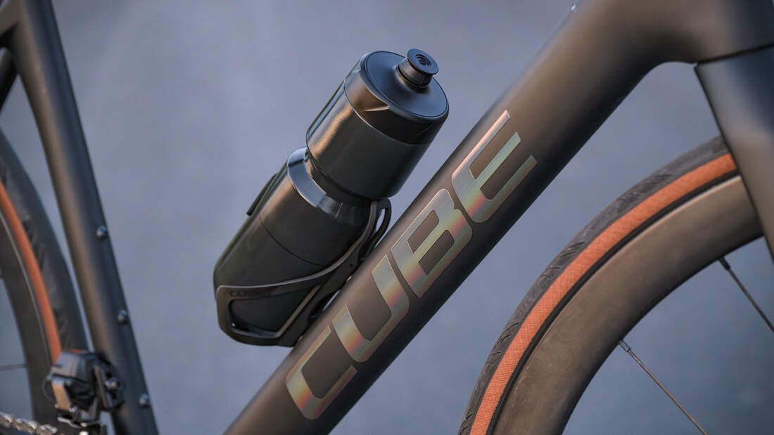 Cube Attain C:62 SLT,Rennrad,2025,mit Trinkflasche