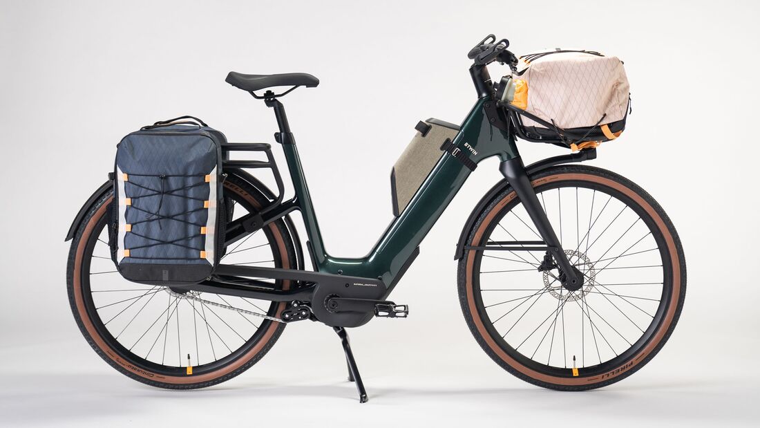 E-Bike I Concept Bike Decathlon Magic Bike 2_0 I Seitenansicht mit Packtaschen