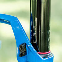 FOX 34 SC VS. ROCK SHOX SID, 120-mm Federgabeln