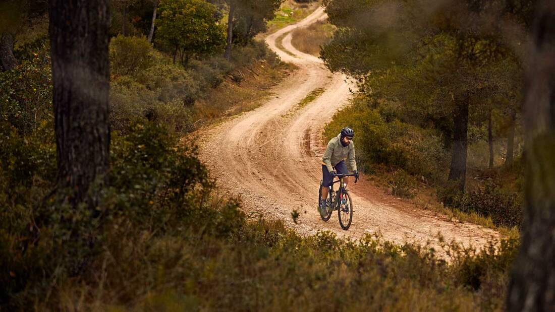 Gravelbiker, Staubstraße, Freiheit, Natur
