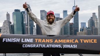 Jonas Deichmann,Trans America Twice,Zielankunft New York