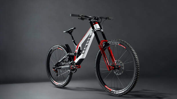 MB 10/2021: Downhill Bikes Top 10