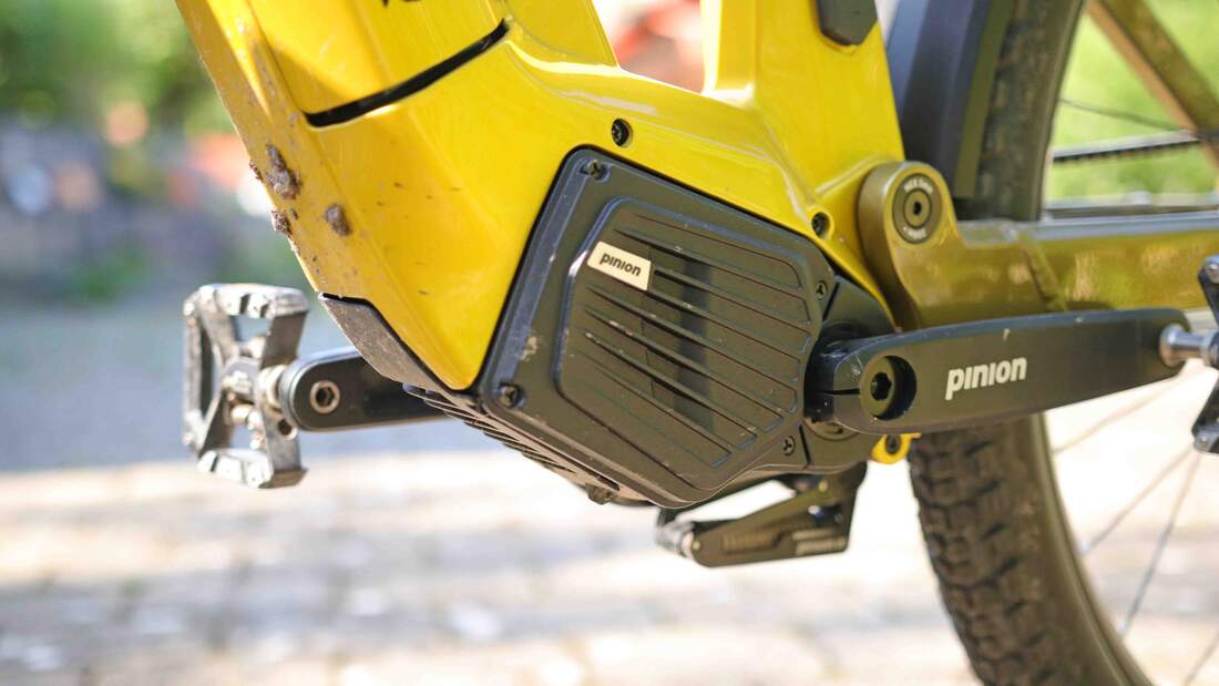 Neuer Pinion Antrieb MGU im Trekking E-Bike Flyer Goroc TR:X 8.63