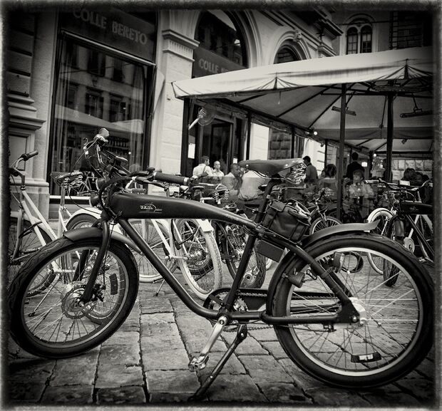 Schicke Cruiser-E-Bikes aus Italien: Diablo & Co. 27