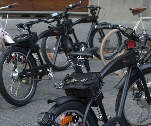Schicke Cruiser-E-Bikes aus Italien: Diablo & Co. 28