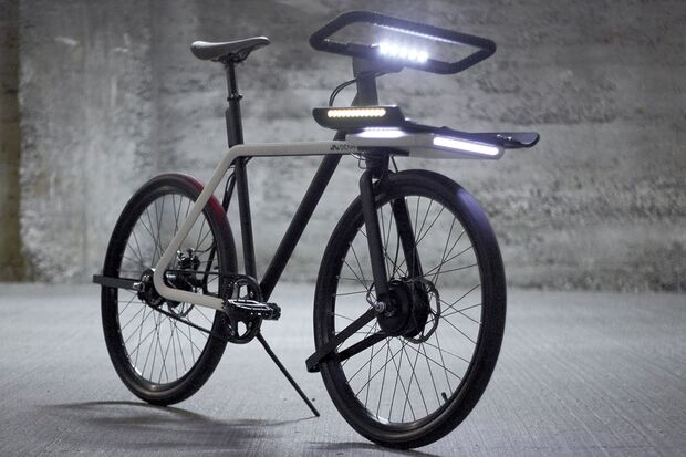 UB-E-Bike-Prototyp-Denny-Action-Beleuchtung (jpg)