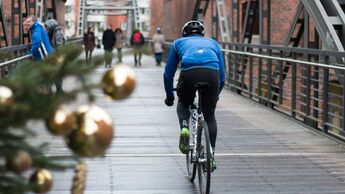 Weihnachten Weihnachtsgeschenke Teaser Rennrad Brücke Hamburg 