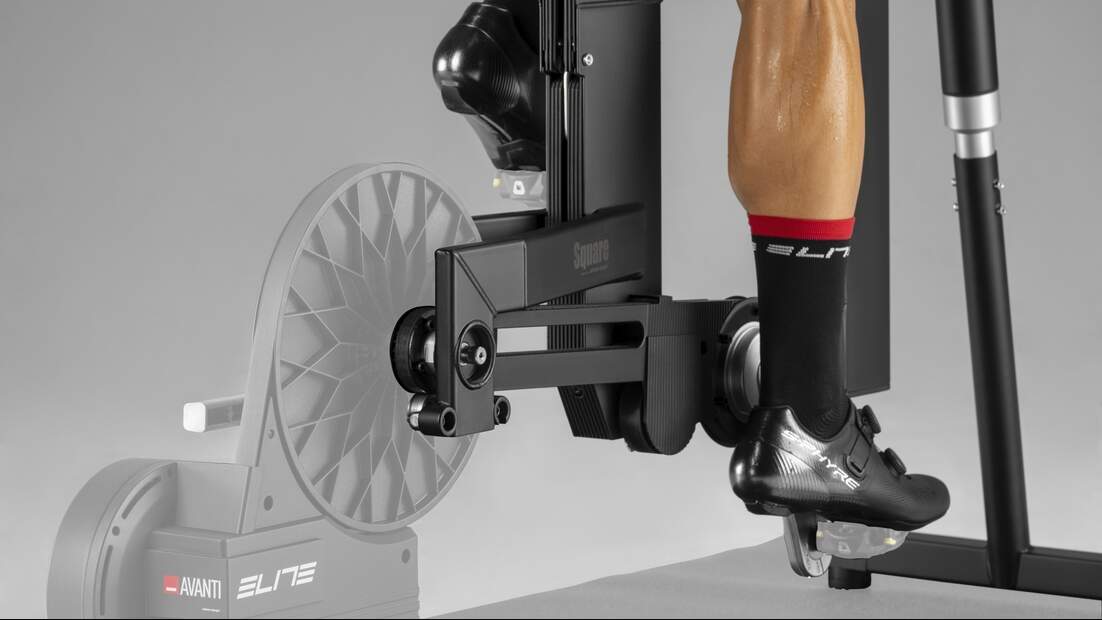 Der Elite Square Smart Frame funktioniert mit einem Riemenantrieb