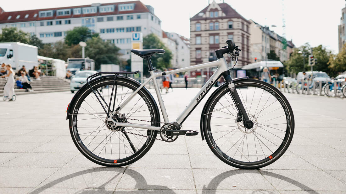 2022 ETTRONE Tempesta ST Electric Bike - Gray