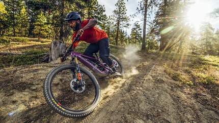 Light E MTB aus Kalifornien Santa Cruz Heckler SL 2024 bike x