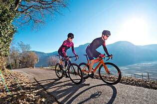 rb-0218-test-geschwister-duell-giant-fahrbild (jpg)