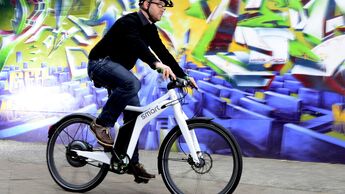 ub-smart-e-bike-test-action (jpg)